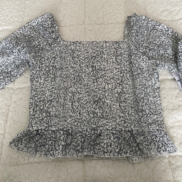 Brand new top - Picture 3 of 5